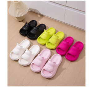 Dép xỏ ngón hình gấu